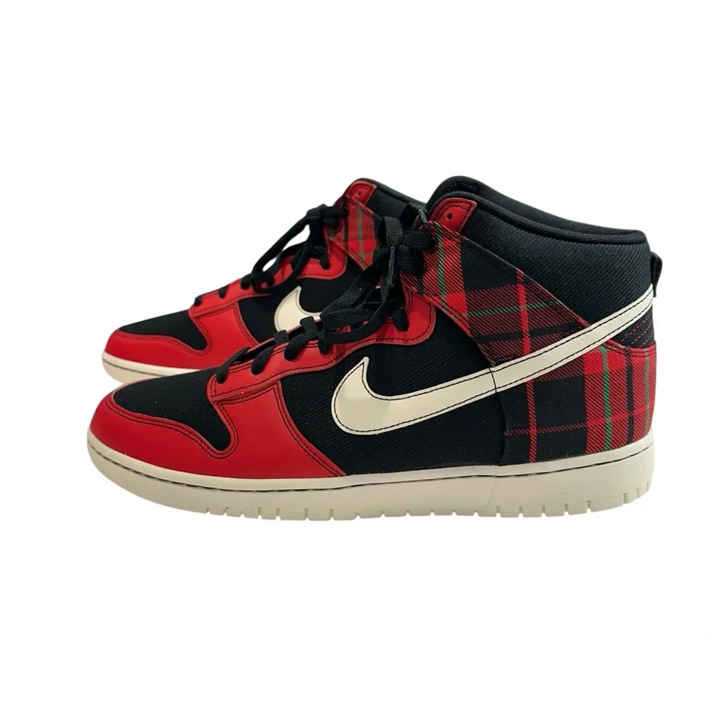 Nike Men's Dunk Hi Retro SE‎ Black University Red Tartan Plaid Size 13 DV0826-00